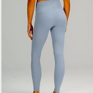 NWT Lululemon Align HR 28’’